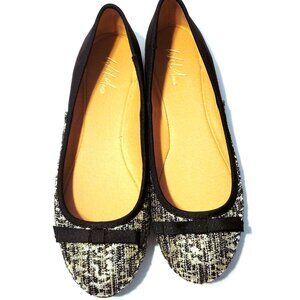 Wild Pair Naselle Womens 8.5 Slip On Flats Black with Silver / Gold Metallic